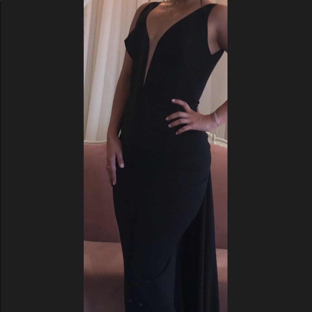Stunning backless black long dress - Picture 6 of 7